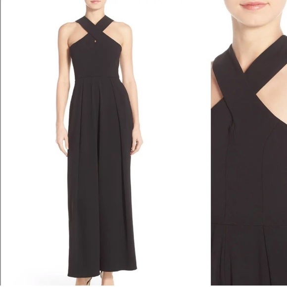 Elliatt Now Jumpsuit Black Halter Neck Wide Leg Pockets Criss Cross NEW Small - Picture 1 of 16